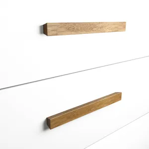 Vertical rectangular pull handle from oak