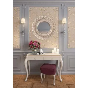 Curved Queen Anne table legs quiet luxury style from oak