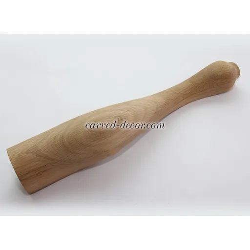 Curved Queen Anne table legs quiet luxury style from oak