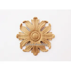 small round architectural acanthus oak rosette baroque style