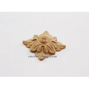R-013 small square ornamental leaf wood rosette victorian style