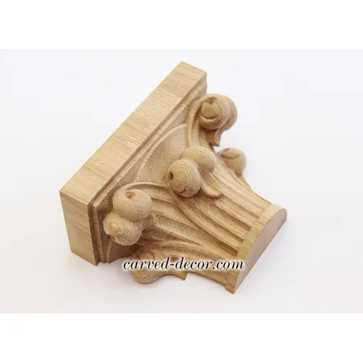 KL-037.01 Fluted column tops half-round with acanthus scrolls from oak
