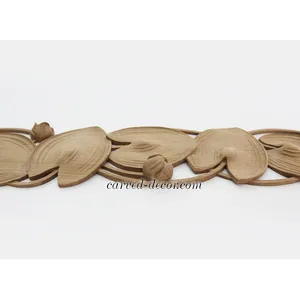 pierced openwork moulding with lilies modern style