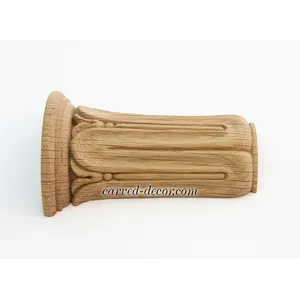 Classical decorative capital from oak