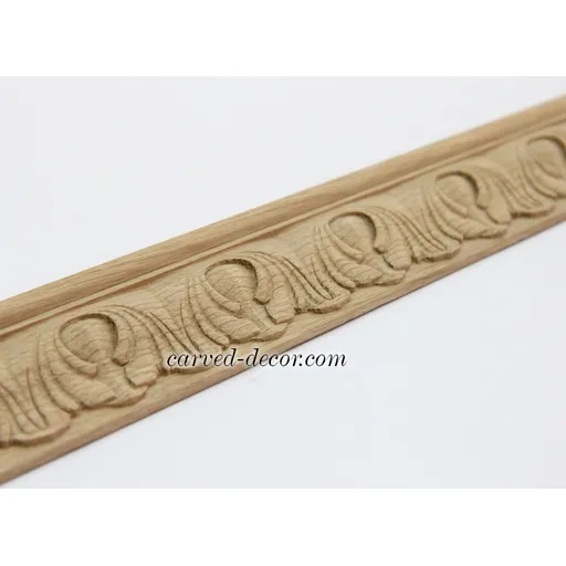 Oak ornamental mouldings for doors with leaves