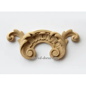 N-041 Small Wooden Corner Applique with Channeled Scrolls Rococo