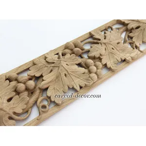 Decorative trim oak with grape wines