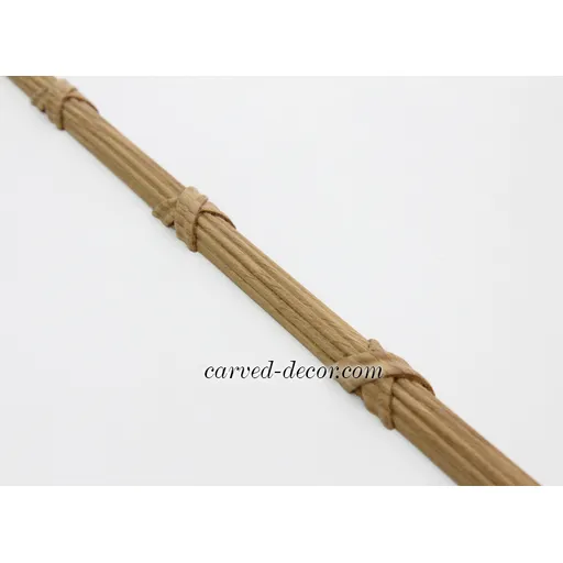 Oak reed and ribbon moulding for staircases