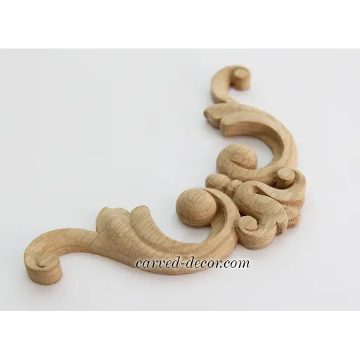 Small Symmetrical Beech Corner Applique