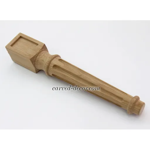 Tapered table legs fluted with carved squares - 2