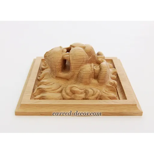 Carved beech wall decor lion head square-shaped - 2